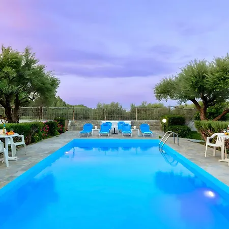 Plaisir Beachside Apts * Ísztro