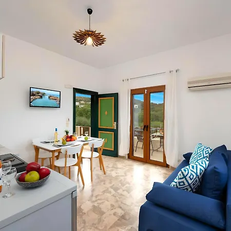 Plaisir Beachside Apts Apartmanhotel *