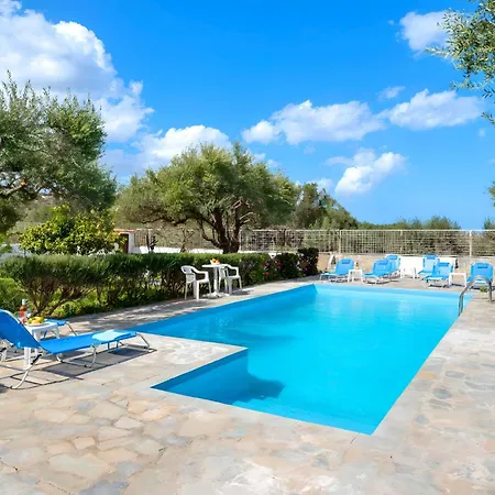 Plaisir Beachside Apts Apartmanhotel Ísztro